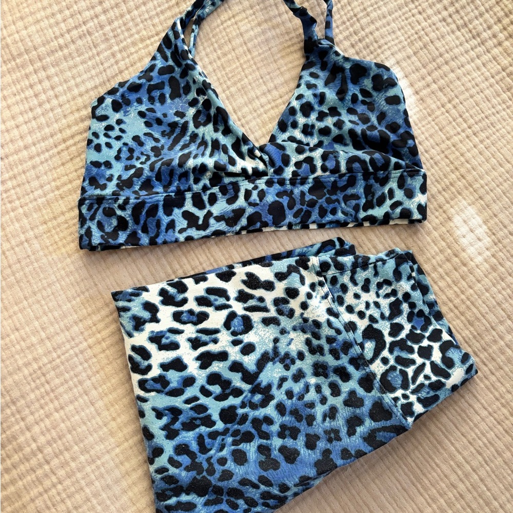 Liquido Blue Leopard Print Leggings - Picture 9 of 10